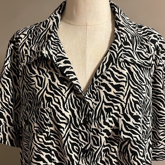 Essential PLUS ZIBRA print button up shirt blouse polyester short sleeve 3X - Picture 1 of 12